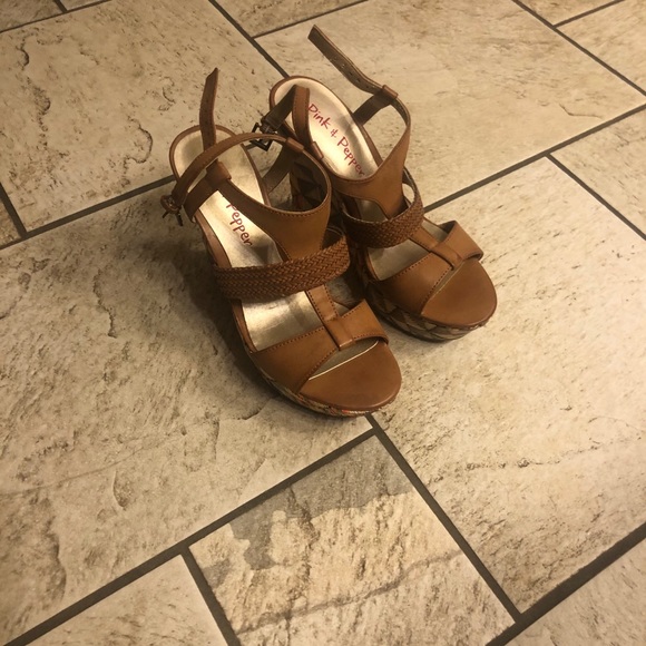 Wedge - Picture 2 of 3